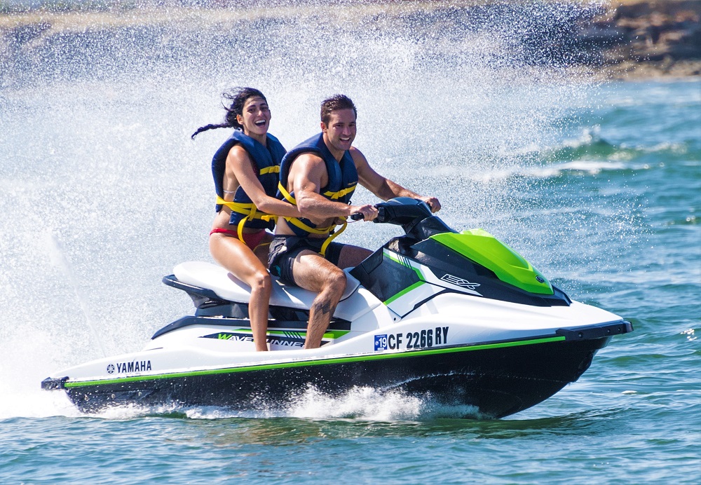 Sun Photo A00052 Jet Skiing on Mission Bay